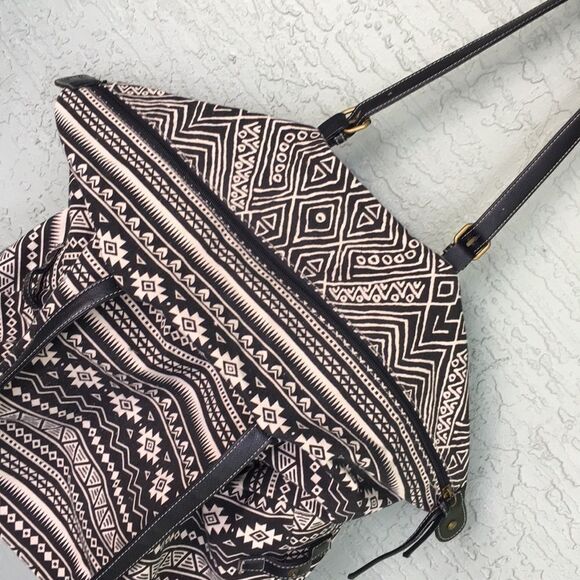 Unionbay Tribal Bag Never Used - Picture 7 of 16